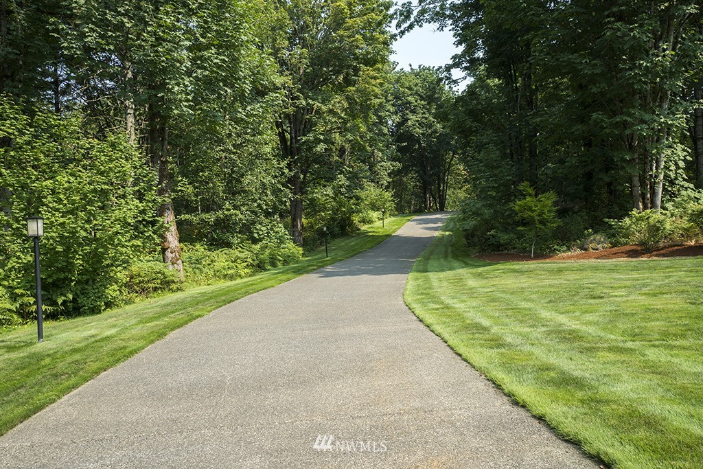 25205 Northeast 39th Way Redmond, WA 98053 - Photo 24 of 25 a view of street view with a garden