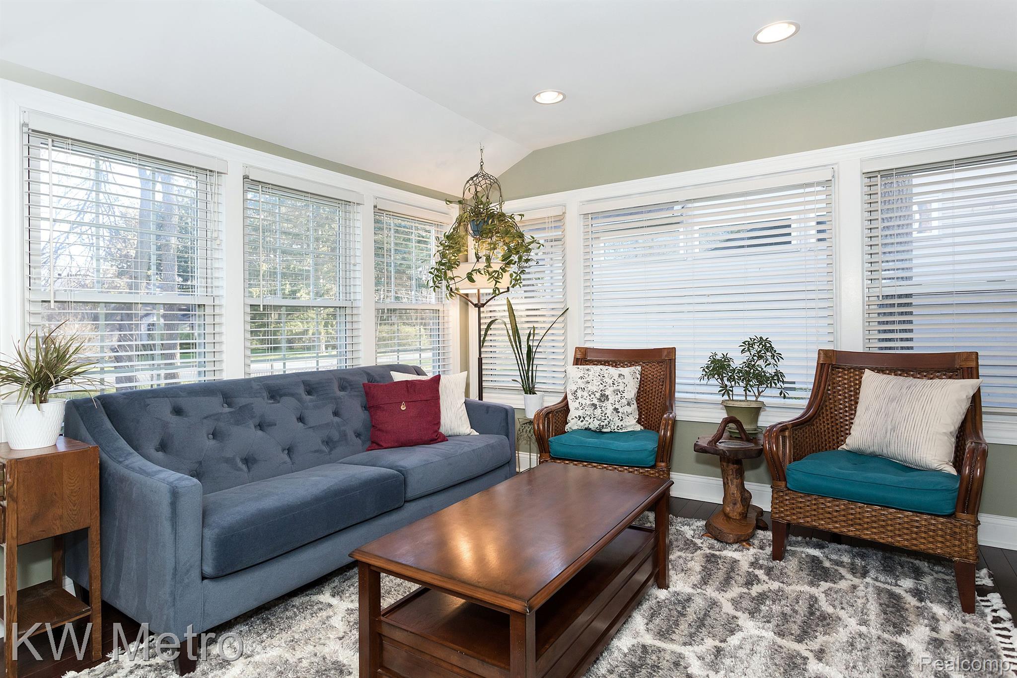 660 Trinway Road Troy, MI 48085 - Photo 5 of 50