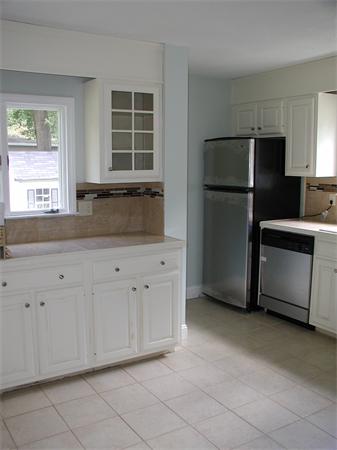159 Belvidere Street Springfield, MA 01108 - Photo 12 of 30 Gallery Image 12
