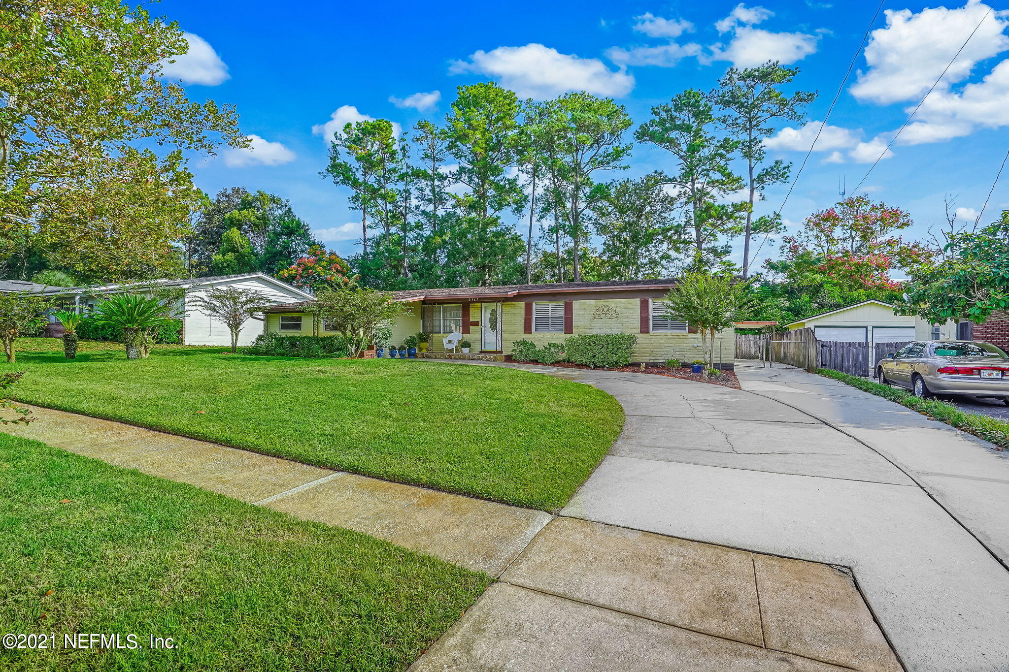 2367 Brest Road Jacksonville, FL 32216 - Photo 5 of 56 4-web-or-mls-2367 Brest Rd (5 of 56)