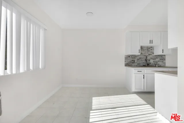 $1,795 | 7228 Allott Avenue, Unit 6, Van Nuys, CA 91405