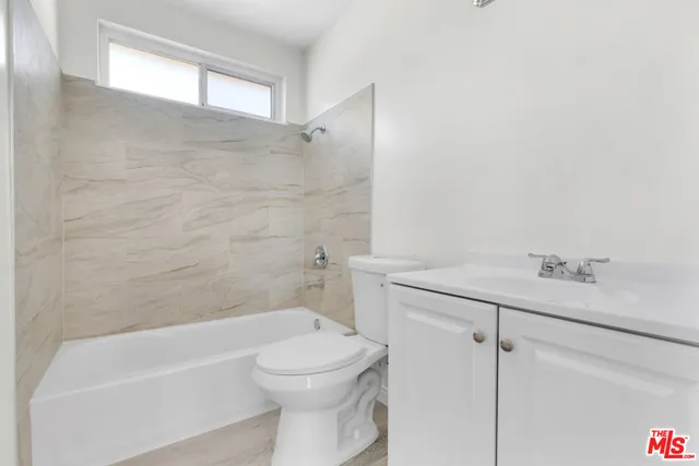 $1,795 | 7228 Allott Avenue, Unit 6, Van Nuys, CA 91405