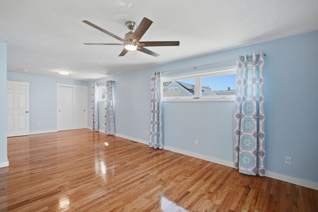210 Winton Street Springfield, MA 01118 - Photo 17 of 42