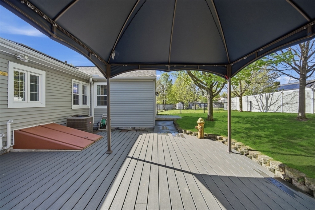 210 Winton Street Springfield, MA 01118 - Photo 38 of 42