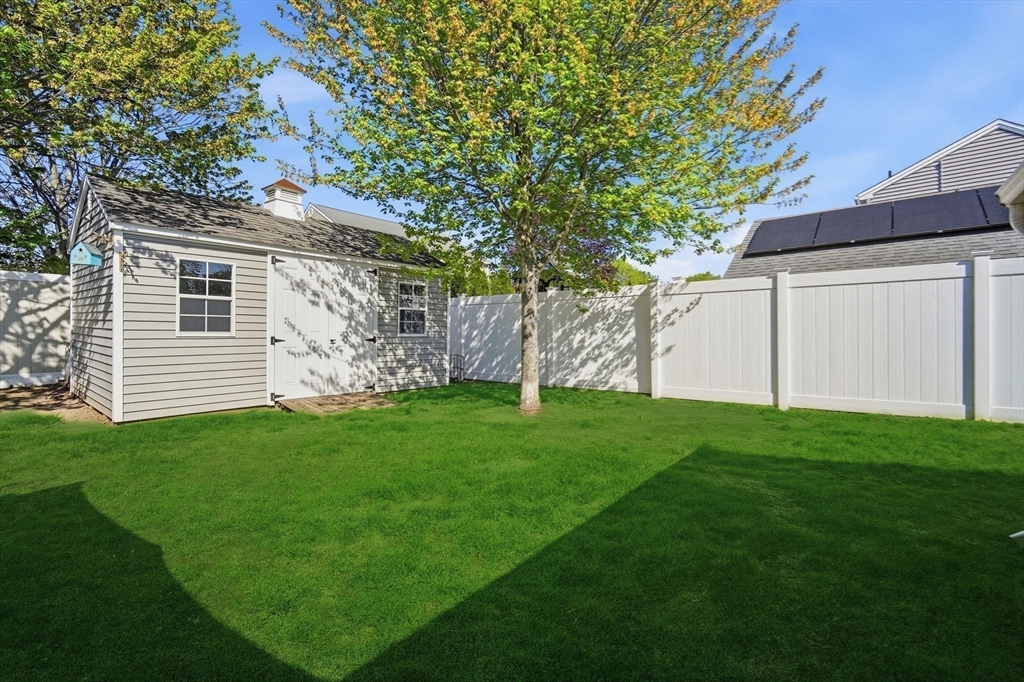 210 Winton Street Springfield, MA 01118 - Photo 42 of 42