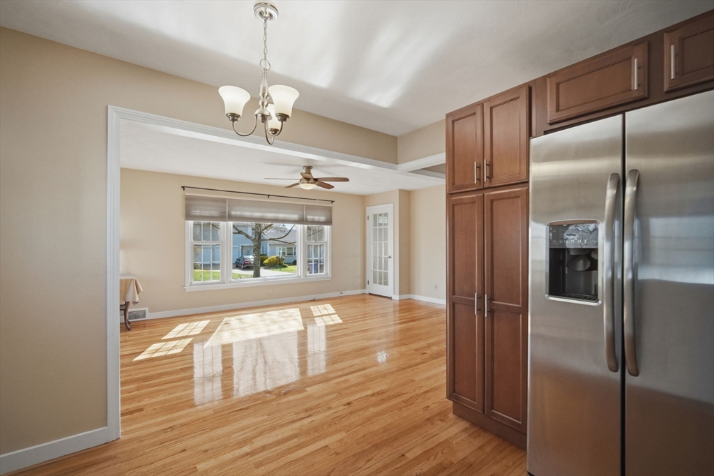 210 Winton Street Springfield, MA 01118 - Photo 7 of 42