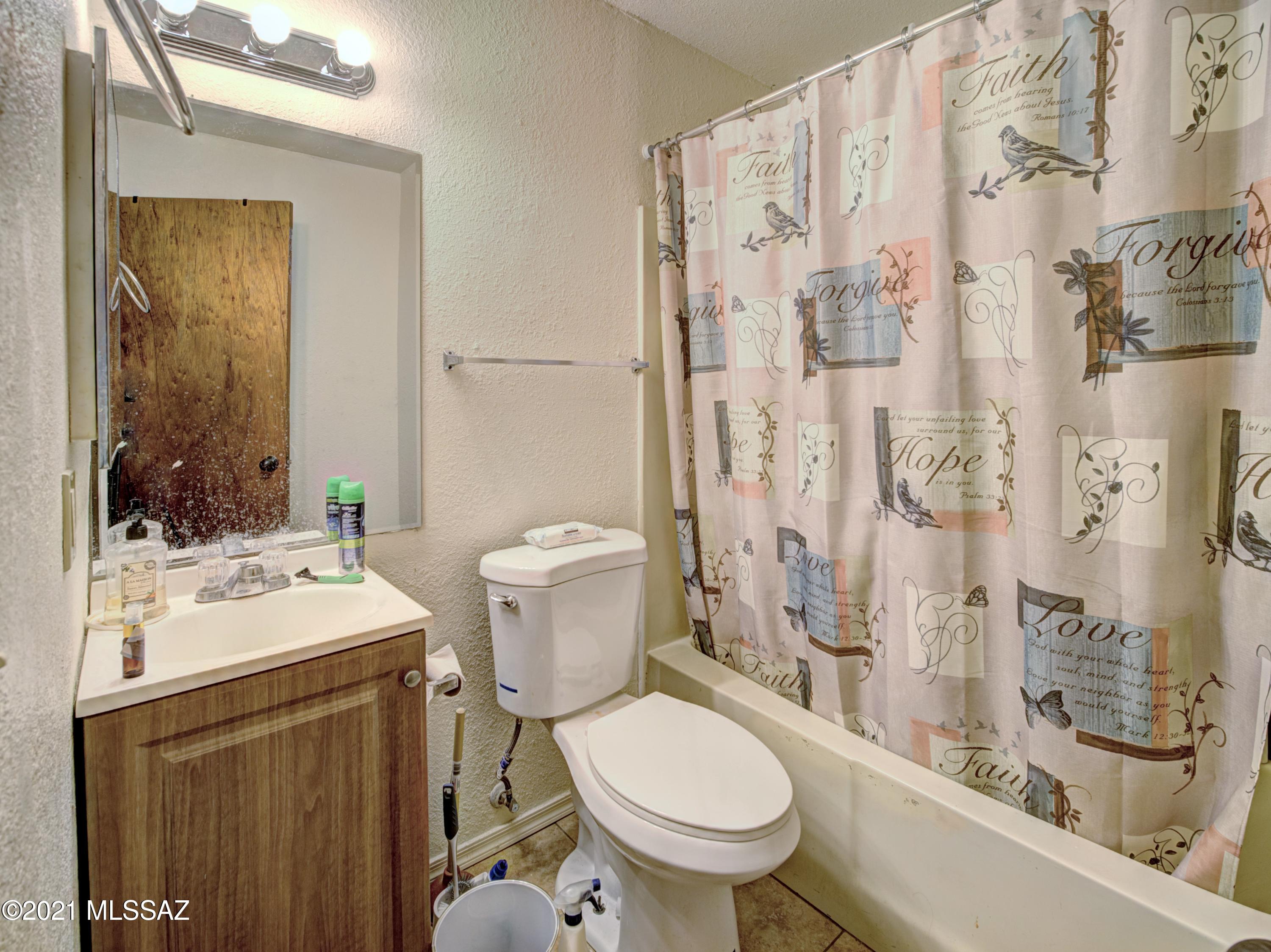 432 Cibuta Court Rio Rico, AZ 85648 - Photo 15 of 26