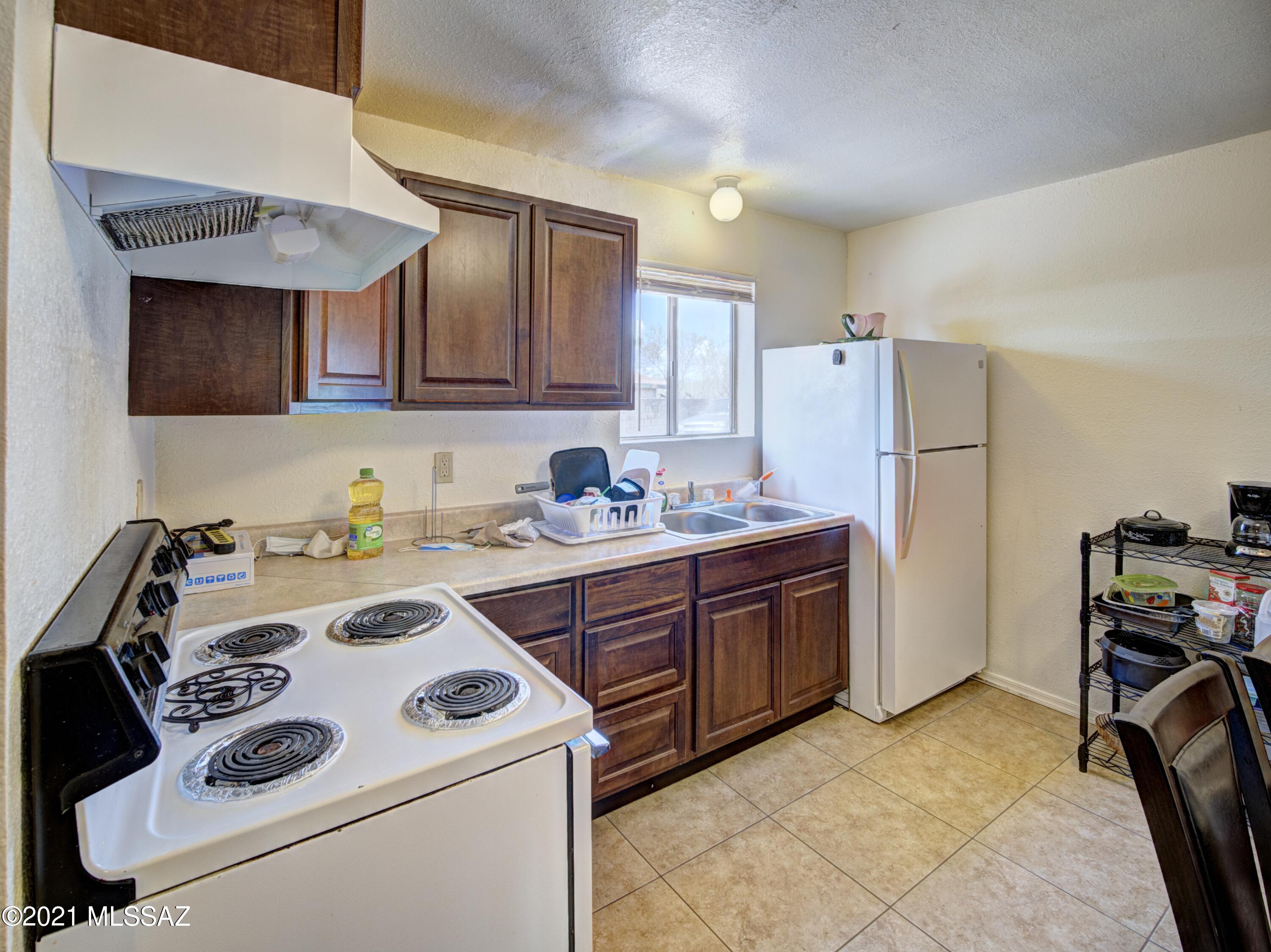 432 Cibuta Court Rio Rico, AZ 85648 - Photo 10 of 26