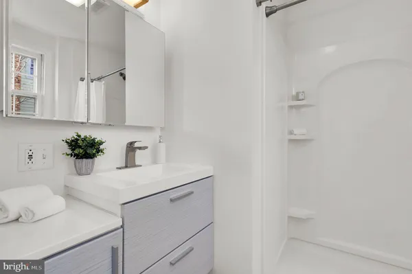 $435,000 | 318 Willow Avenue, Frederick, MD 21701