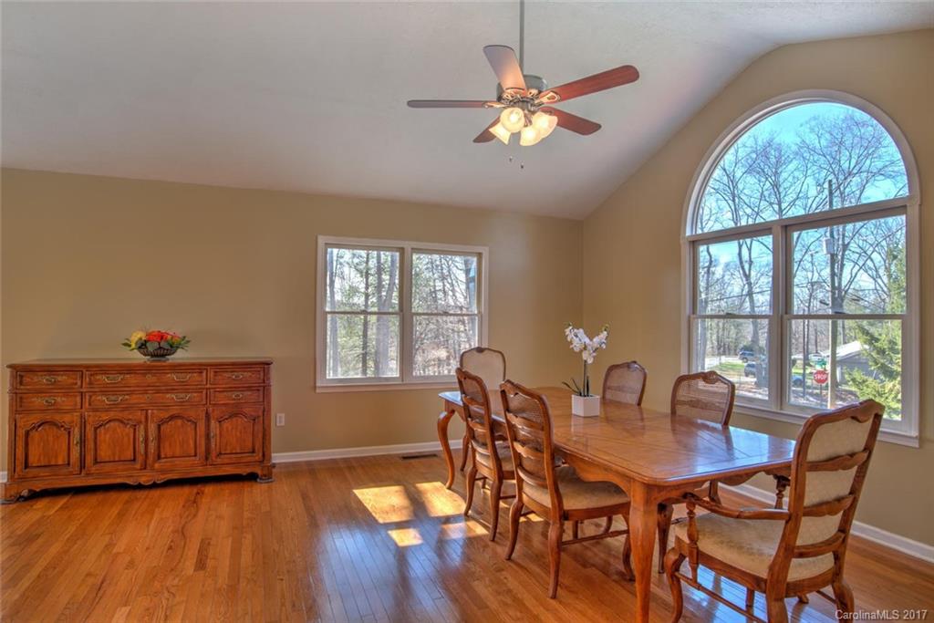 60 Ridge Road Asheville, NC 28803 - Photo 6 of 24 Gallery Image 6
