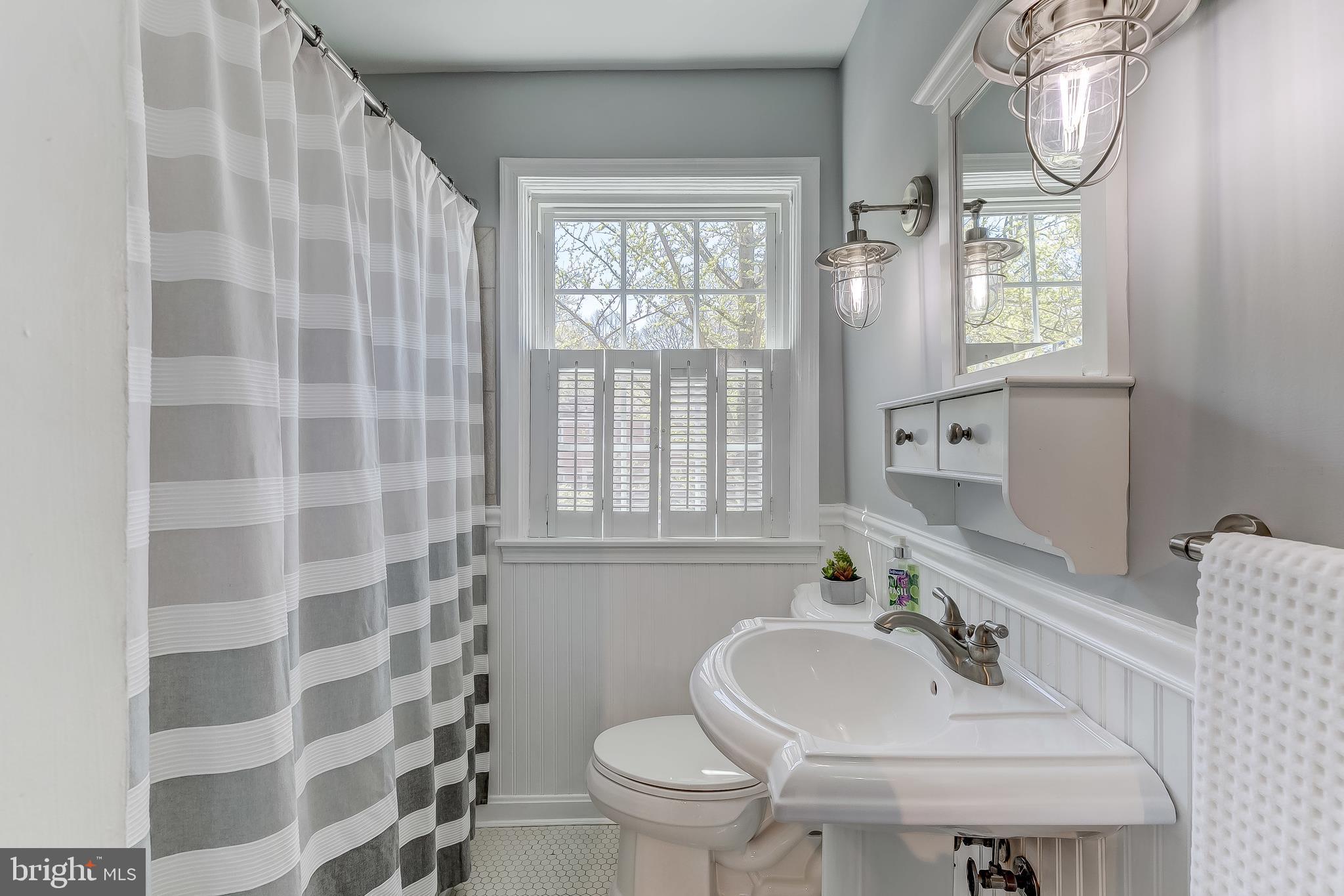 5711 Ranny Road Baltimore, MD 21209 - Photo 30 of 43 Beautiful updated bath!~