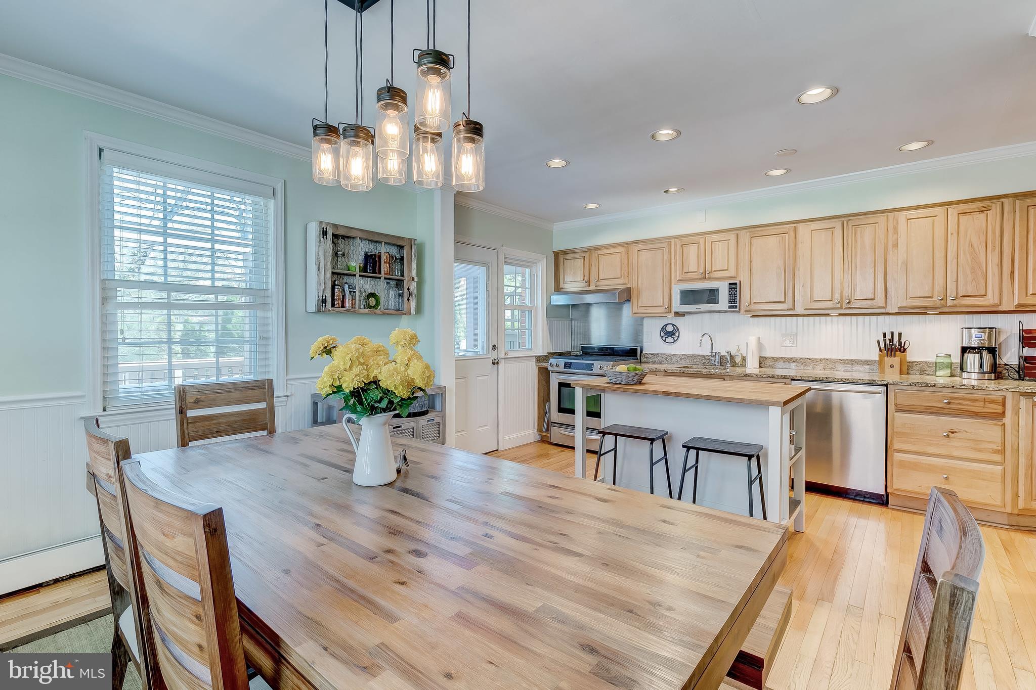 5711 Ranny Road Baltimore, MD 21209 - Photo 10 of 43 Fabulous updated open kitchen!