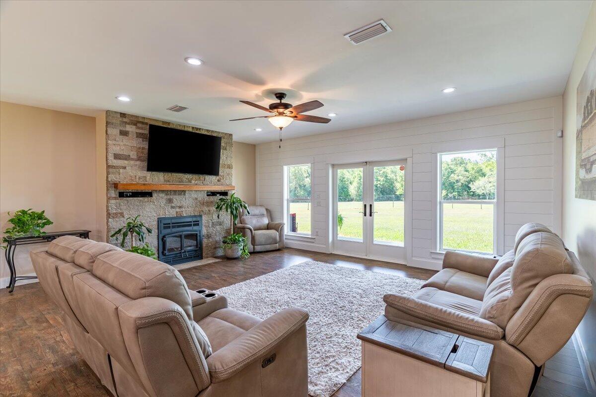 888 Coy Ellis Road DeFuniak Springs, FL 32433 - Photo 11 of 32 38-Coy Ellis Rd-38