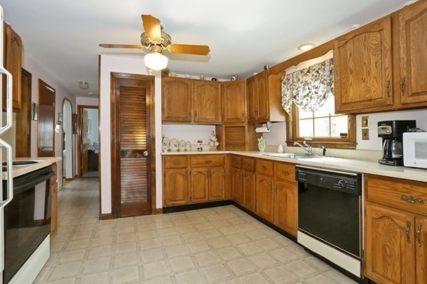 1 Luther Road Burlington, MA 01803 - Photo 5 of 15 Gallery Image 5
