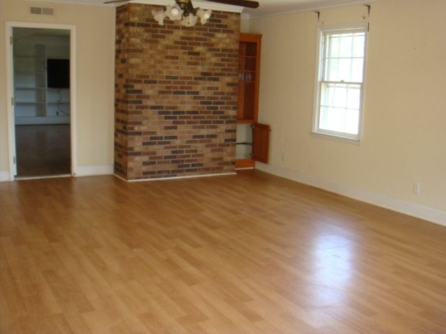 187 Mt Lebanon Church Road Greer, SC 29651 - Photo 4 of 10