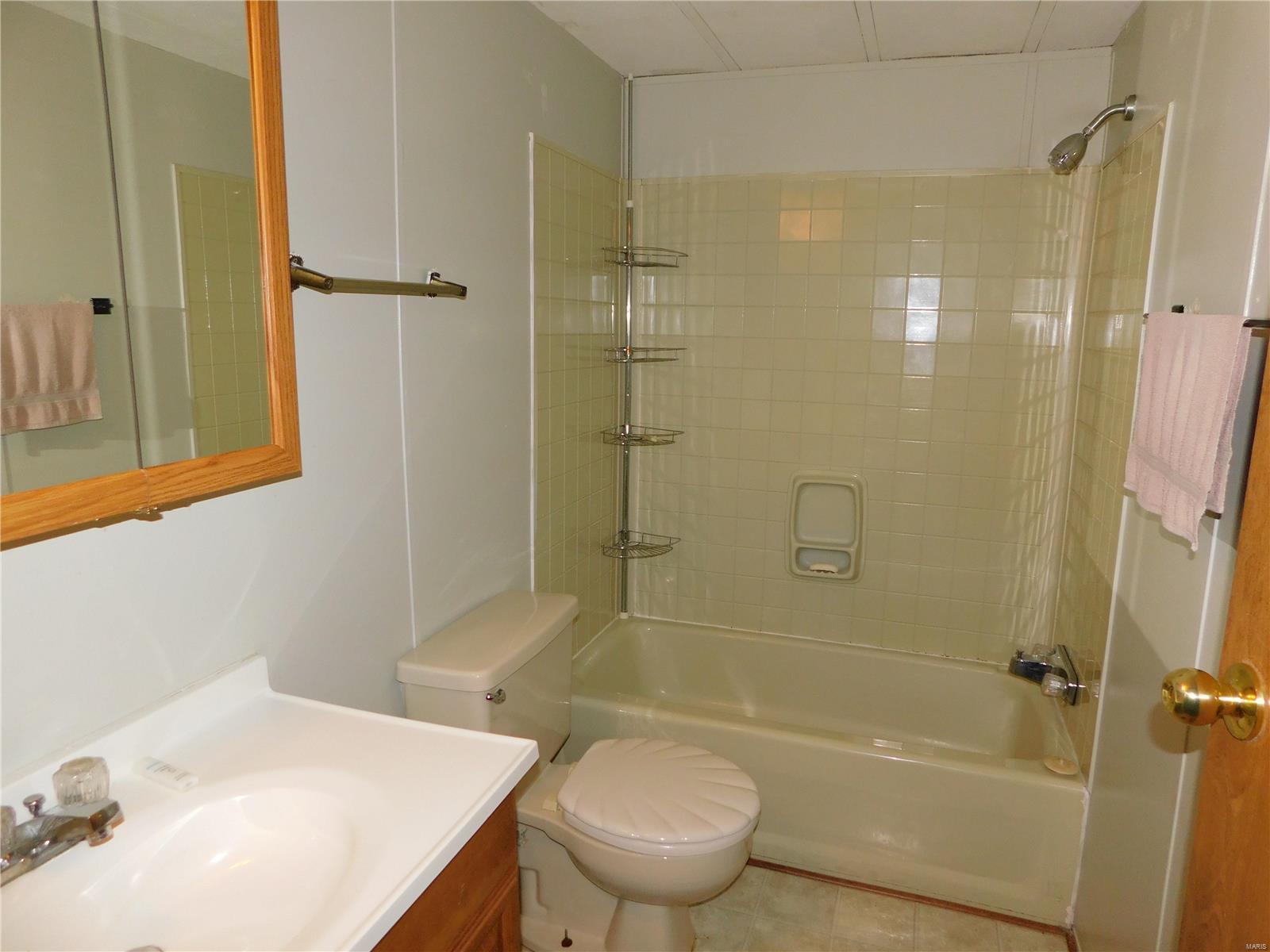 1225 Mary Irene Road New Baden, IL 62265 - Photo 13 of 19 Gallery Image 13