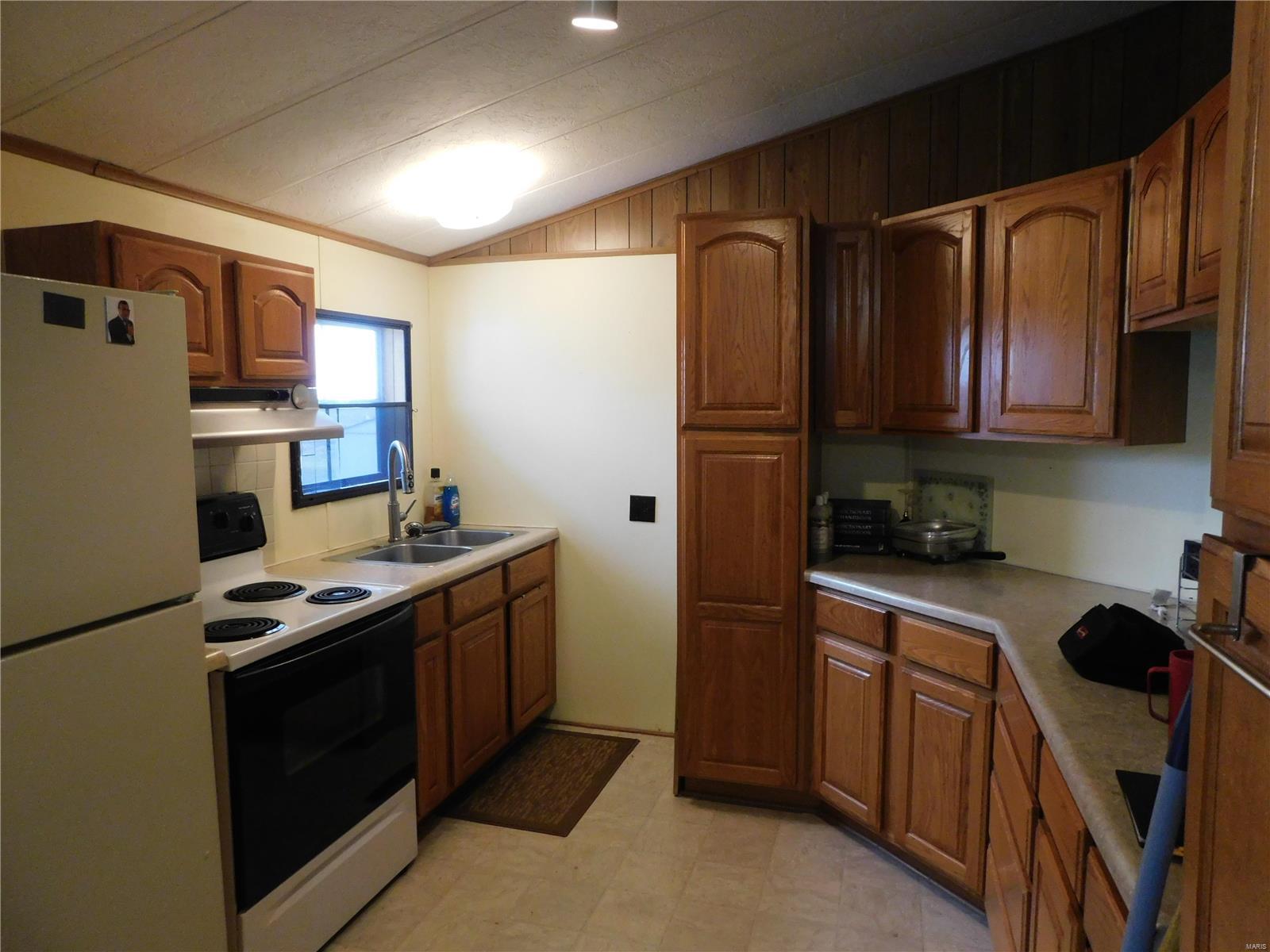 1225 Mary Irene Road New Baden, IL 62265 - Photo 5 of 19 Gallery Image 5