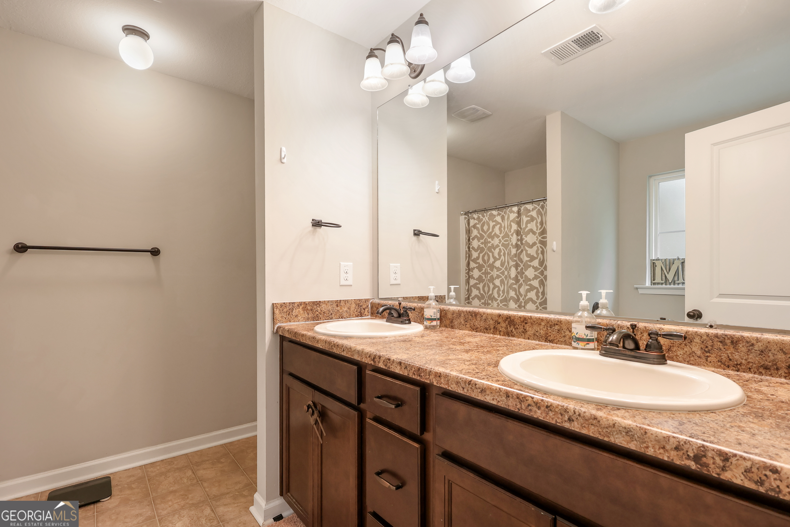 263 Stanebrook Court Jackson, GA 30233 - Photo 15 of 23