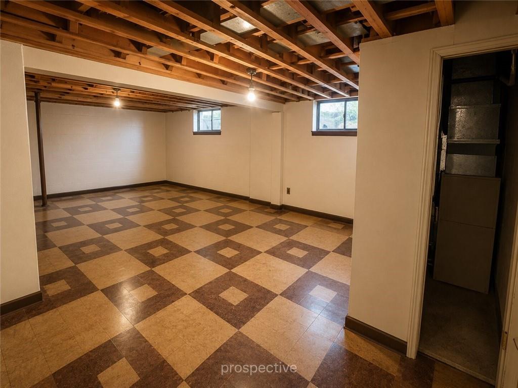 1833 Greentree Road Pittsburgh, PA 15220 - Photo 32 of 48 Gallery Image 32