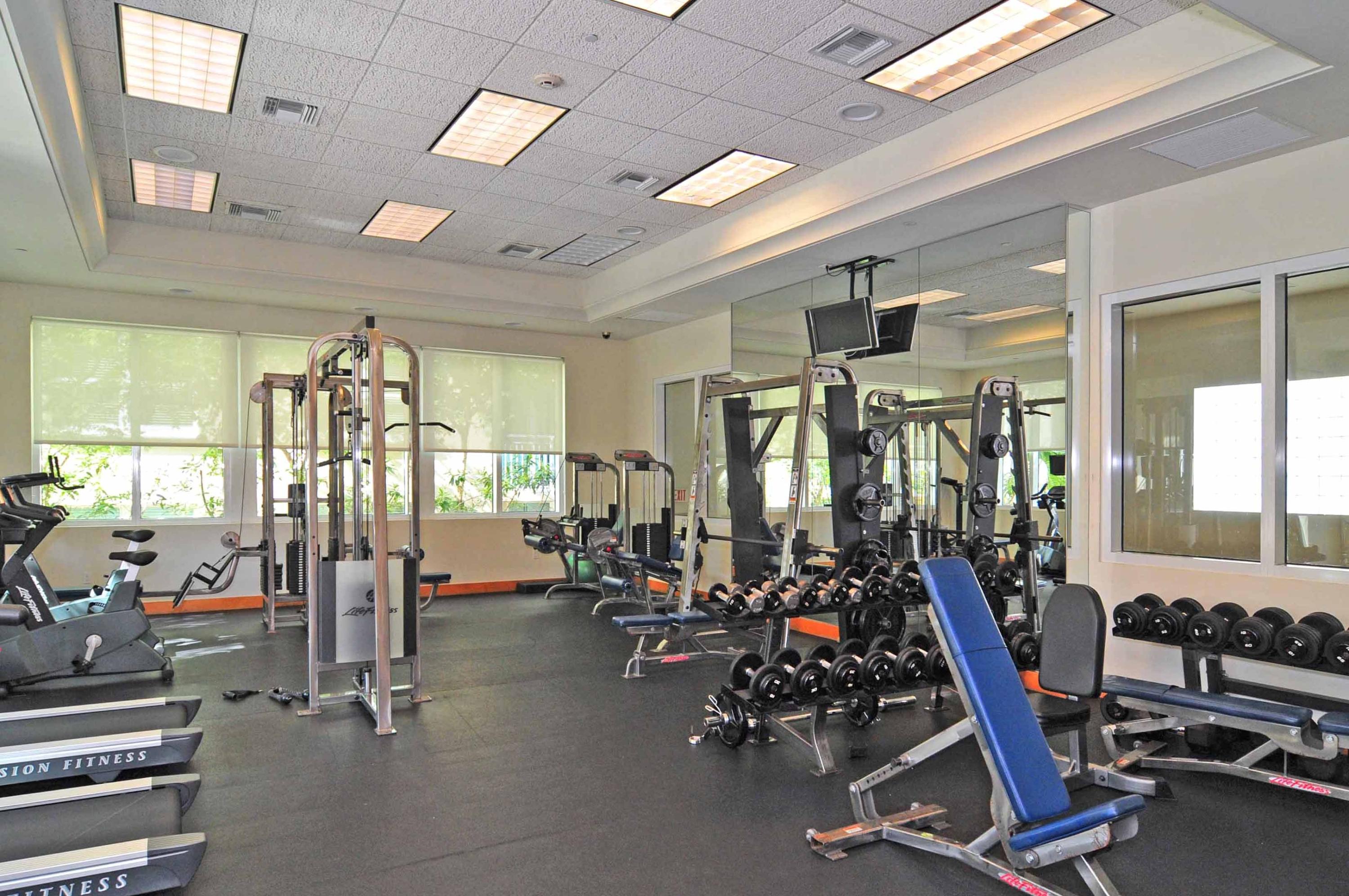 99 Southeast Mizner Boulevard, Unit 323 Boca Raton, FL 33432 - Photo 17 of 17 Gym
