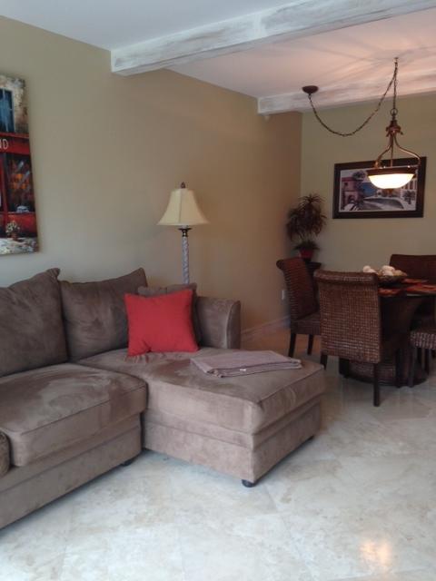 99 Southeast Mizner Boulevard, Unit 323 Boca Raton, FL 33432 - Photo 8 of 17 Living Room
