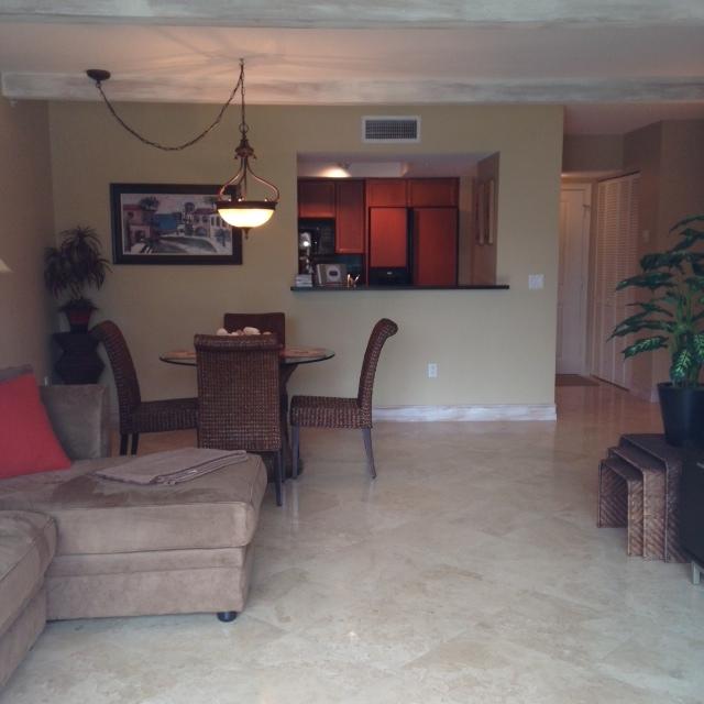 99 Southeast Mizner Boulevard, Unit 323 Boca Raton, FL 33432 - Photo 10 of 17 Living Room