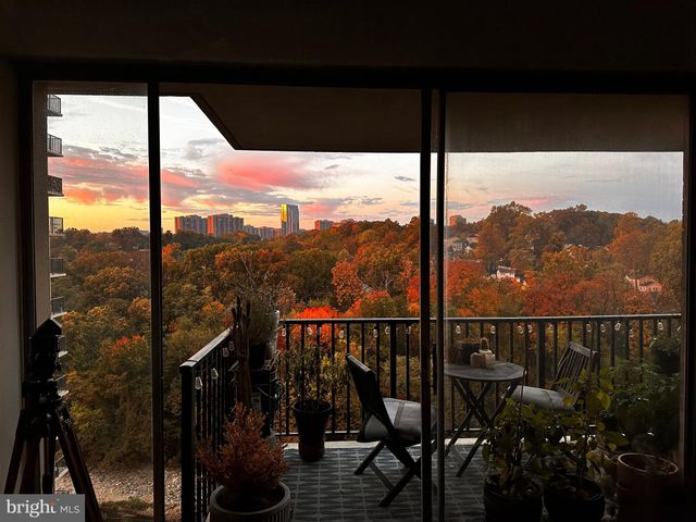 $247,500 | 4600 South Four Mile Run Drive, Unit 820, Arlington, VA 22204