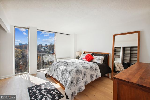 $247,500 | 4600 South Four Mile Run Drive, Unit 820, Arlington, VA 22204