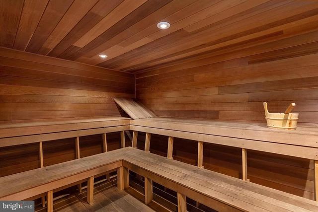 $247,500 | 4600 South Four Mile Run Drive, Unit 820, Arlington, VA 22204