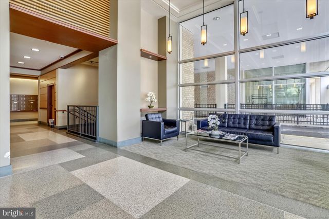 $247,500 | 4600 South Four Mile Run Drive, Unit 820, Arlington, VA 22204