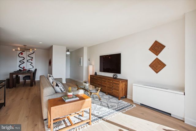 $247,500 | 4600 South Four Mile Run Drive, Unit 820, Arlington, VA 22204