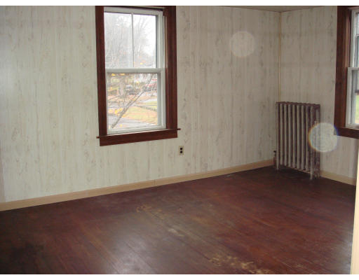 105 Harvard Road Lancaster, MA 01523 - Photo 8 of 10