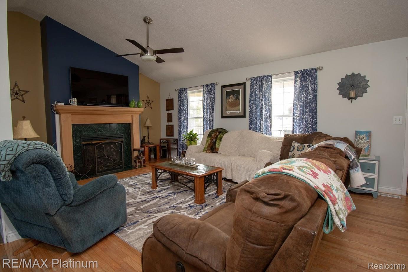 9699 Nicholson Road Fowlerville, MI 48836 - Photo 16 of 25 DSC_8059.jpg