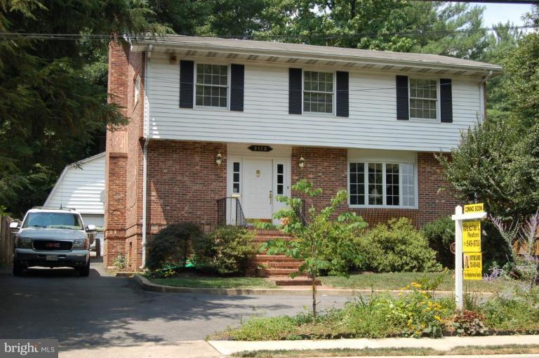3112 Russell Road Alexandria, VA 22305 - Photo 1 of 30 Exterior (Main)