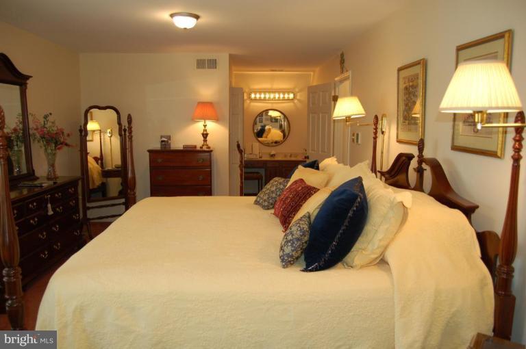 3112 Russell Road Alexandria, VA 22305 - Photo 21 of 30 Master Bedroom
