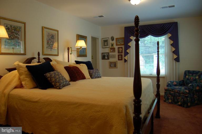 3112 Russell Road Alexandria, VA 22305 - Photo 22 of 30 Master Bedroom #2