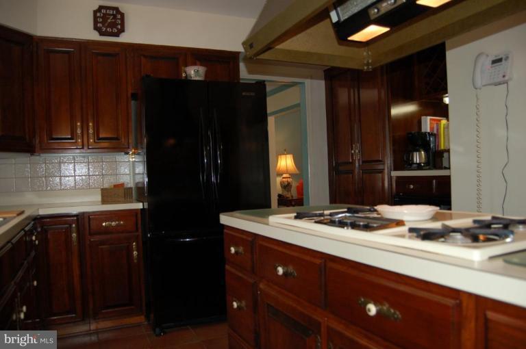 3112 Russell Road Alexandria, VA 22305 - Photo 6 of 30 Kitchen