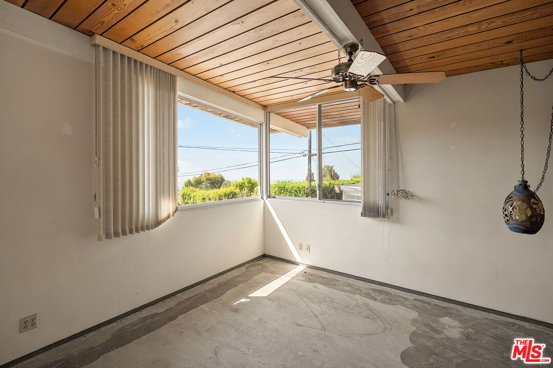 1500 North Tigertail Road Los Angeles, CA 90049 - Photo 34 of 55 Gallery Image 34