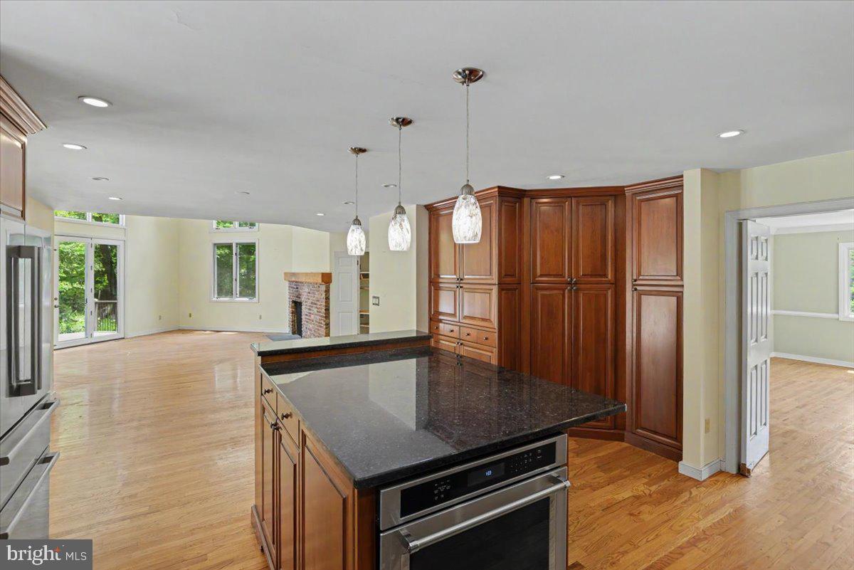12 Upper Creek Road Stockton, NJ 08559 - Photo 20 of 37 Kitchen and family room