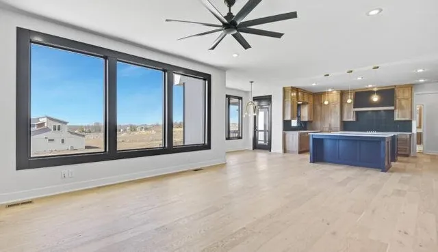 $851,905 | 22076 West 99th Terrace, Lenexa, KS 66220