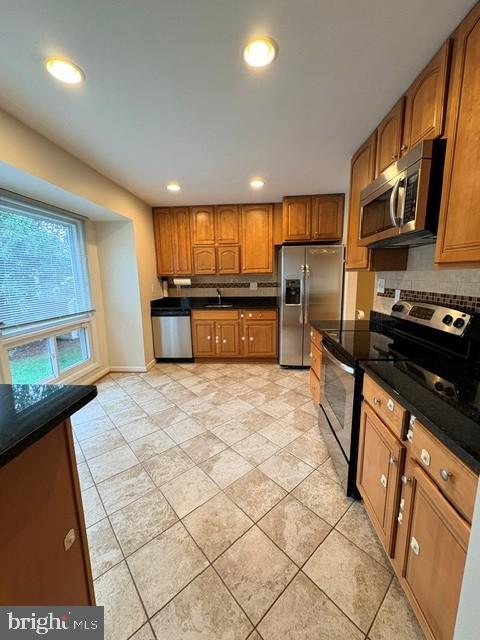 7016 Roundtree Road Falls Church, VA 22042 - Photo 4 of 25 Gallery Image 4