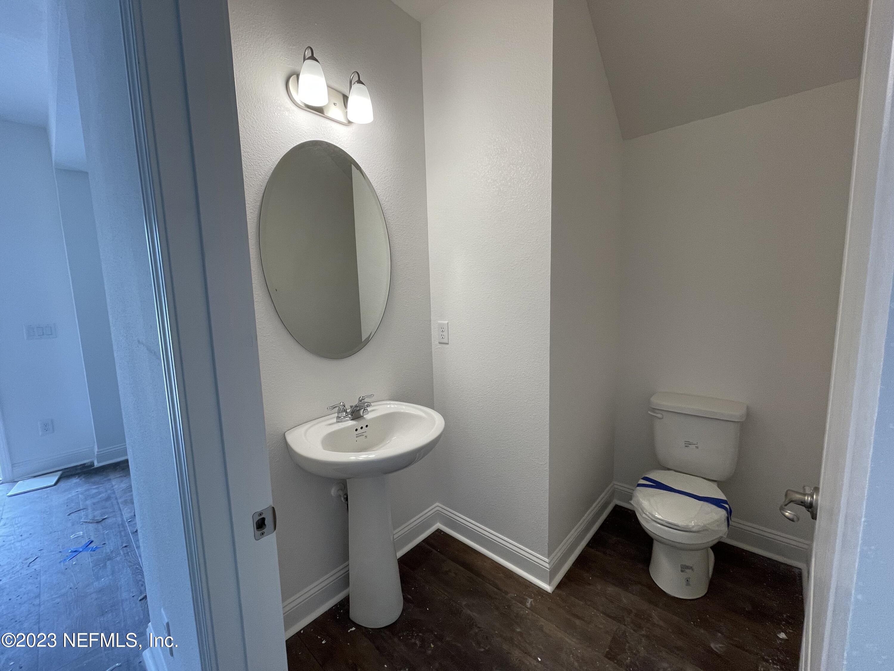 1425 Lake Foxmeadow Road Middleburg, FL 32068 - Photo 6 of 20 15 half bath