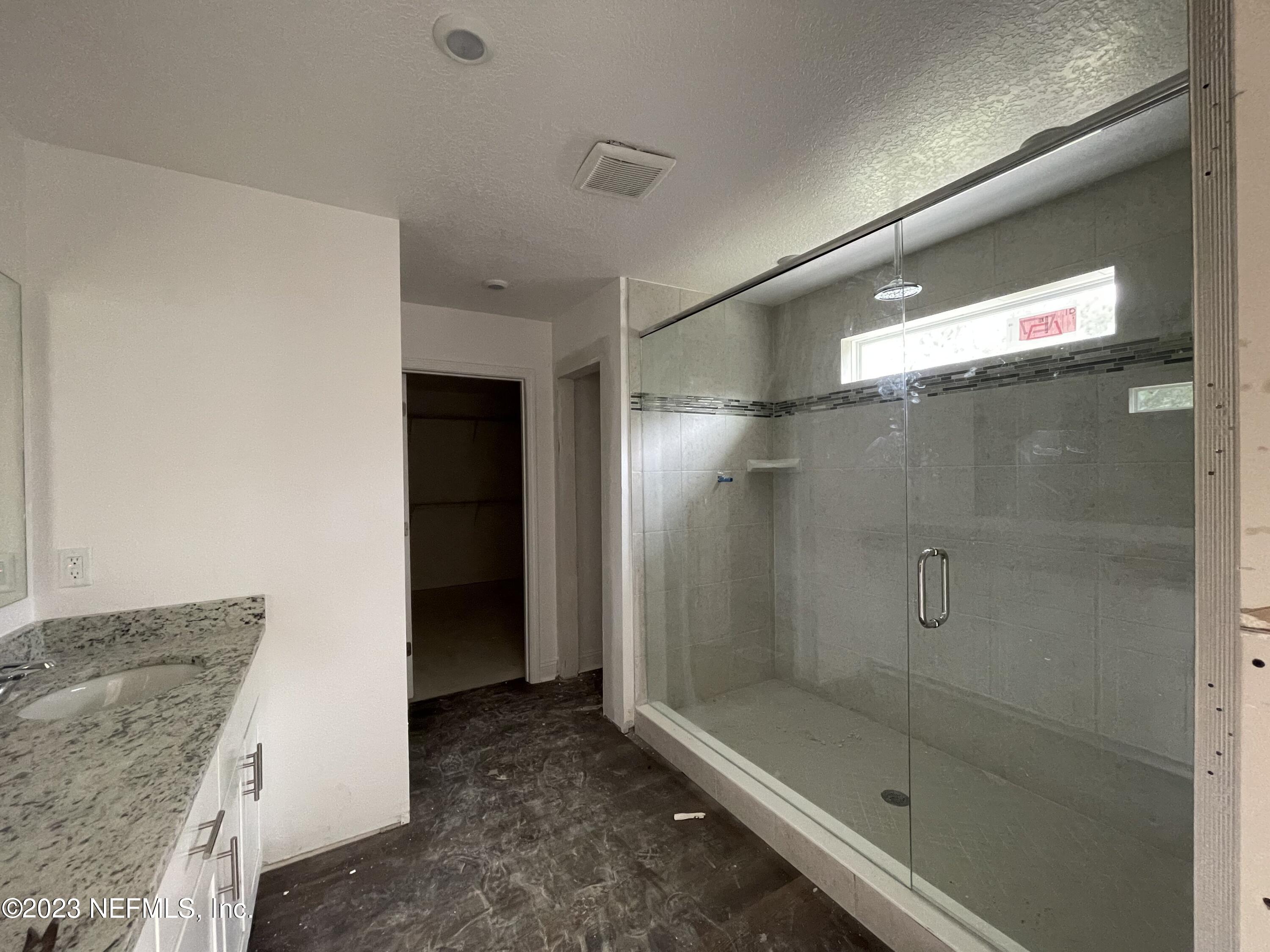 1425 Lake Foxmeadow Road Middleburg, FL 32068 - Photo 7 of 20 15 master bath