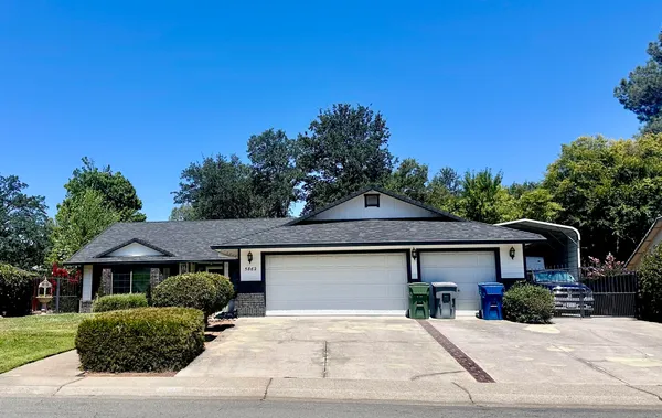 $474,500 | 5862 Constitution Way, Redding, CA 96003