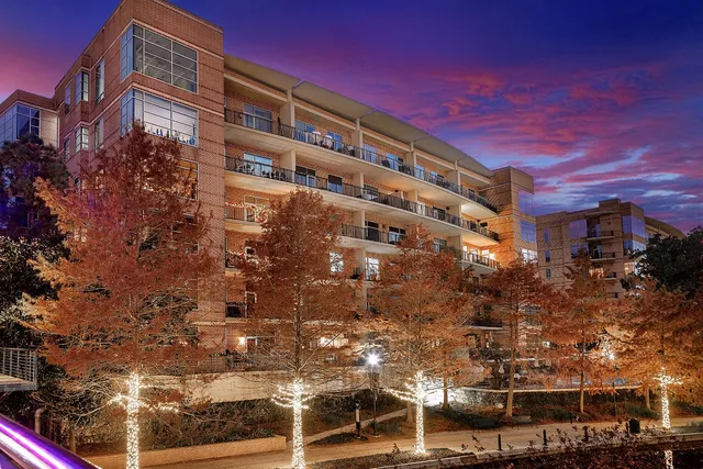 $4,950,000 | 1 Waterway Court, Unit 5B, The Woodlands, TX 77380