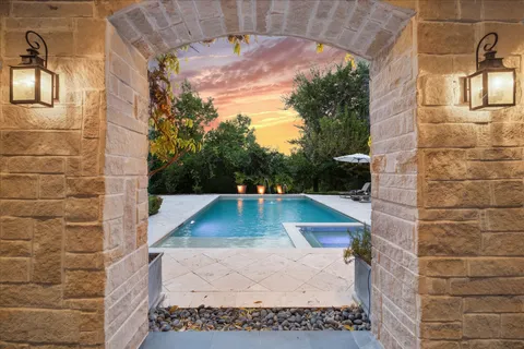 $3,575,000 | 1006 River Glyn Drive, Hunters Creek Village, TX 77063