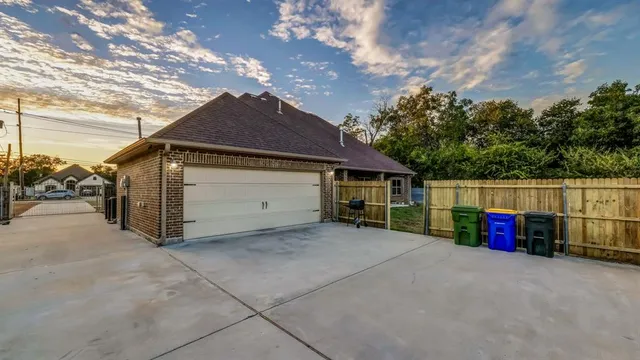 a view of storage and utility house