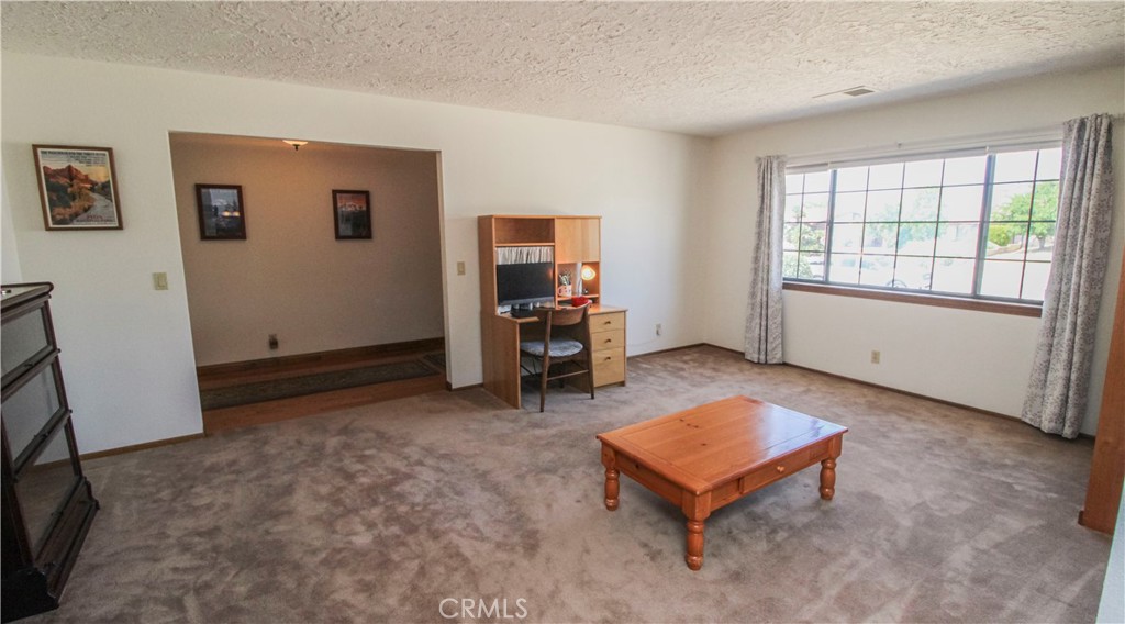 16319 Kasota Road Apple Valley, CA 92307 - Photo 17 of 28