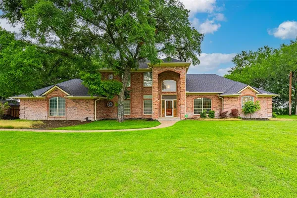 $749,000 | 137 Lakeview Drive, Aledo, TX 76008