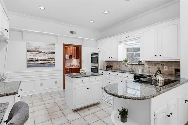 $749,000 | 137 Lakeview Drive, Aledo, TX 76008
